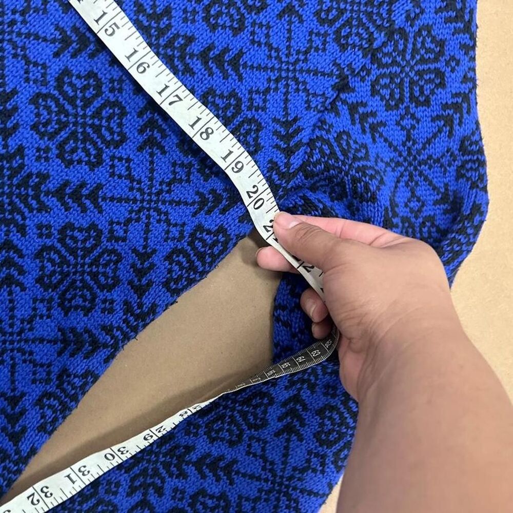 Llbean Women's Blue and Navy Cardigan - Picture 5 of 6